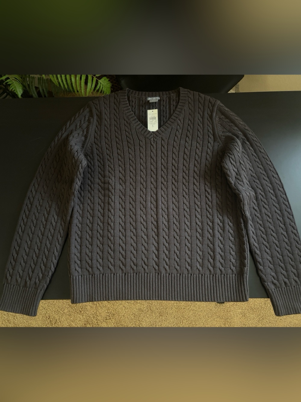 Ann Taylor Cable Knit V-Neck Sweater
Dark Brown - Picture 15 of 17